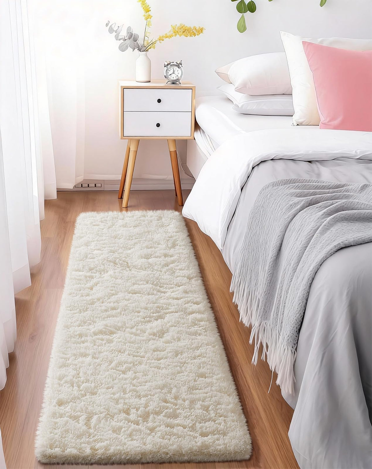Ophanie Round Rugs 5Ft Ivory Circle Area Rug,Baby Nursery Living Room Bedroom Decor Circular Carpet 5 Foot,Fluffy Fuzzy Shag Plush Cream for Kids Boys Girls Teen with Over 99 pcs Pile fibers