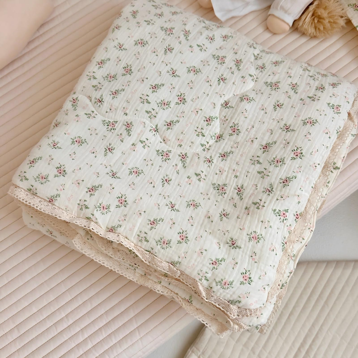 BuLuTu Carmine Flower Blanket for Girls Boys Muslin Cotton Toddler Quilt Kid Bed Soft Toddler Blankets Child Teen Bedding Decor Birthday Gifts, Camellia Pattern, 47x59 Inches