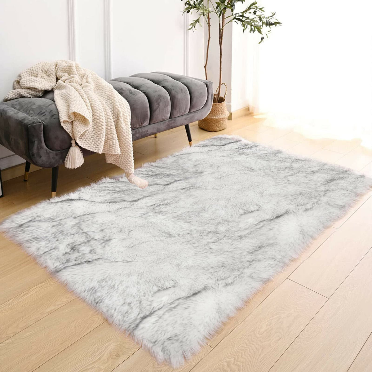 Latepis White Faux Fur Sheepskin Rug 4x6 for Living Room, Fuzzy Rugs Fluffy Washable Rug for Bedroom, Playroom, Luxury Room Decor, Rectangle