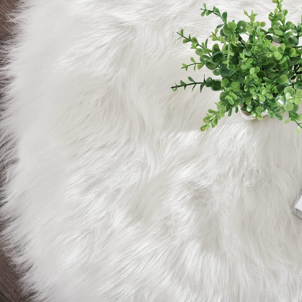 Latepis White Faux Fur Sheepskin Rug 4x6 for Living Room, Fuzzy Rugs Fluffy Washable Rug for Bedroom, Playroom, Luxury Room Decor, Rectangle