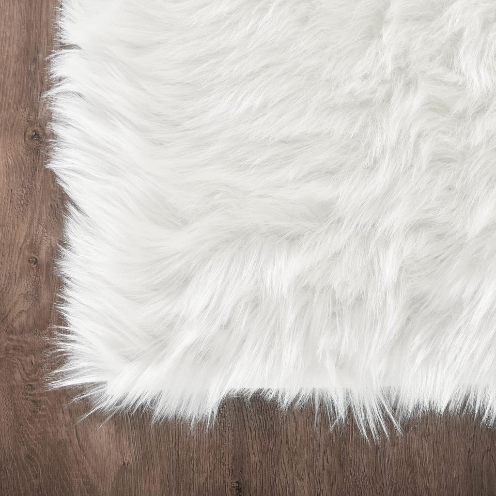 Latepis White Faux Fur Sheepskin Rug 4x6 for Living Room, Fuzzy Rugs Fluffy Washable Rug for Bedroom, Playroom, Luxury Room Decor, Rectangle