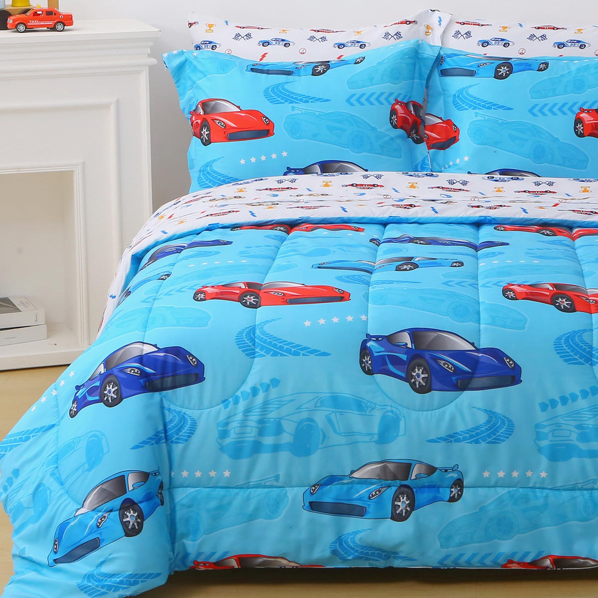 Viviland Kids Twin Bedding Sets, Boys Comforter, White Car
