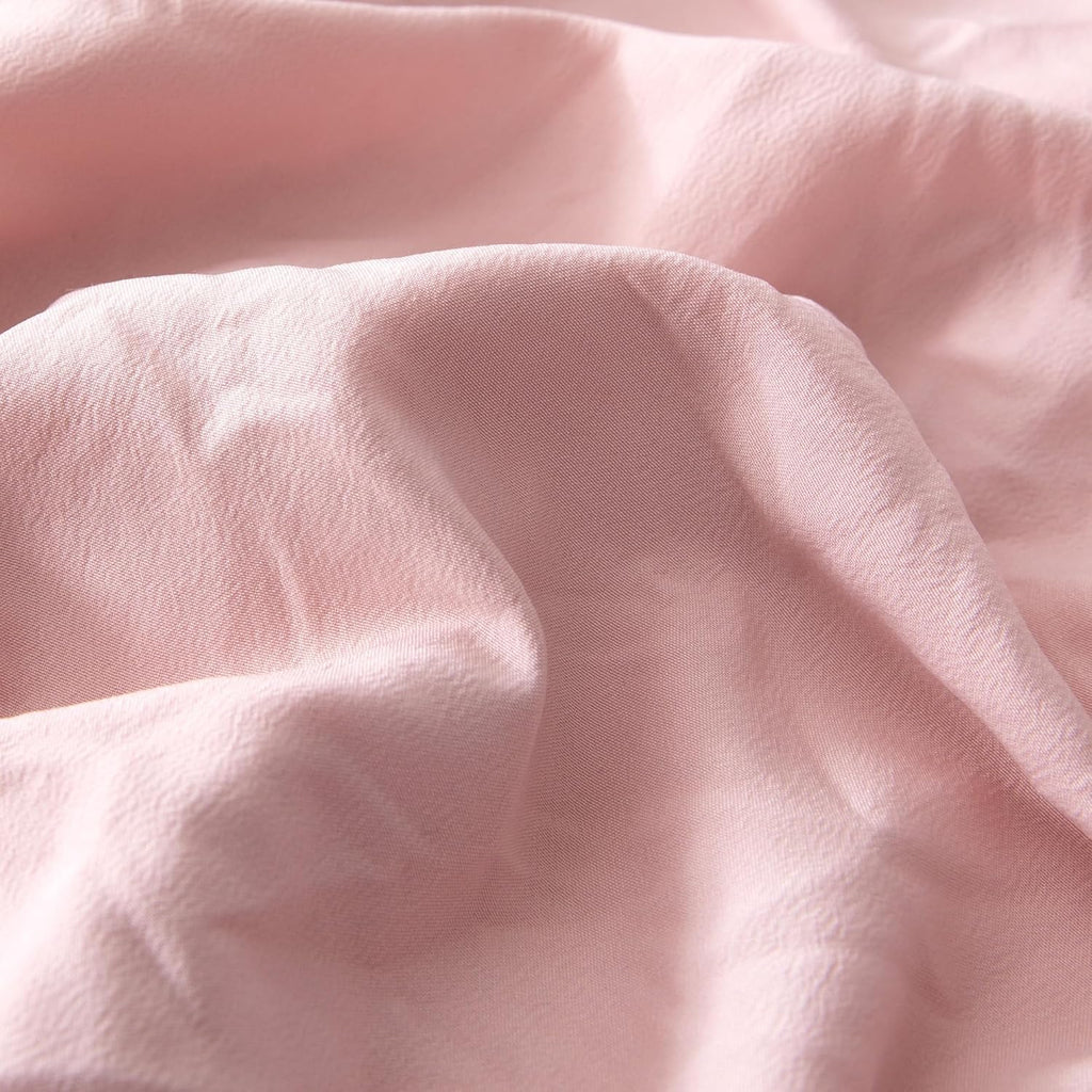 Amazon Basics Kids' Pink Bedding Set, 5-Piece Jacquard Bed-in-a-Bag with Comforter, Fitted Sheet, Flat Sheet, Pillowcase, Pillow Sham, Deep Pocket 16", All-Season, Pink Tufted, Twin
