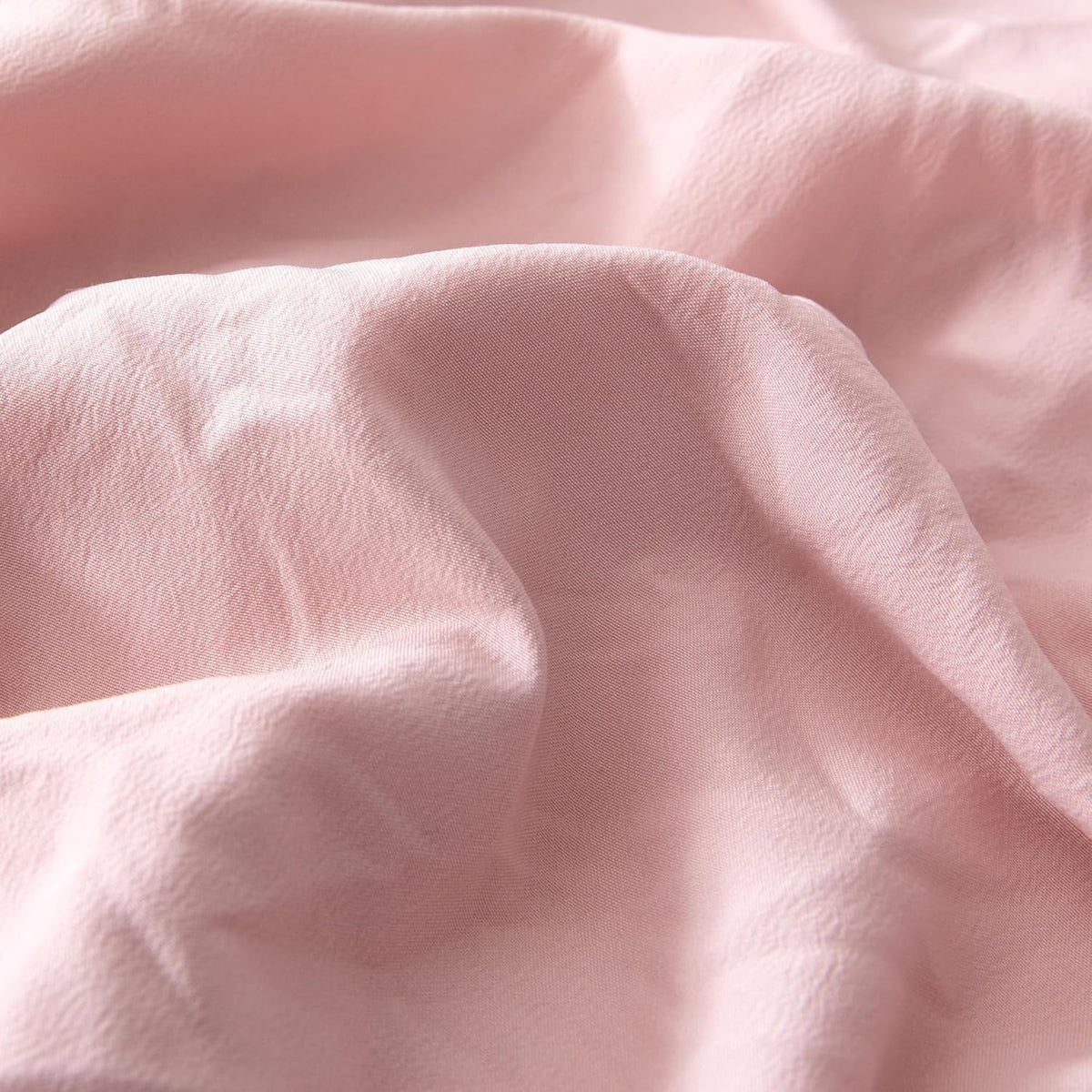 Amazon Basics Kids' Pink Bedding Set, 5-Piece Jacquard Bed-in-a-Bag with Comforter, Fitted Sheet, Flat Sheet, Pillowcase, Pillow Sham, Deep Pocket 16", All-Season, Pink Tufted, Twin