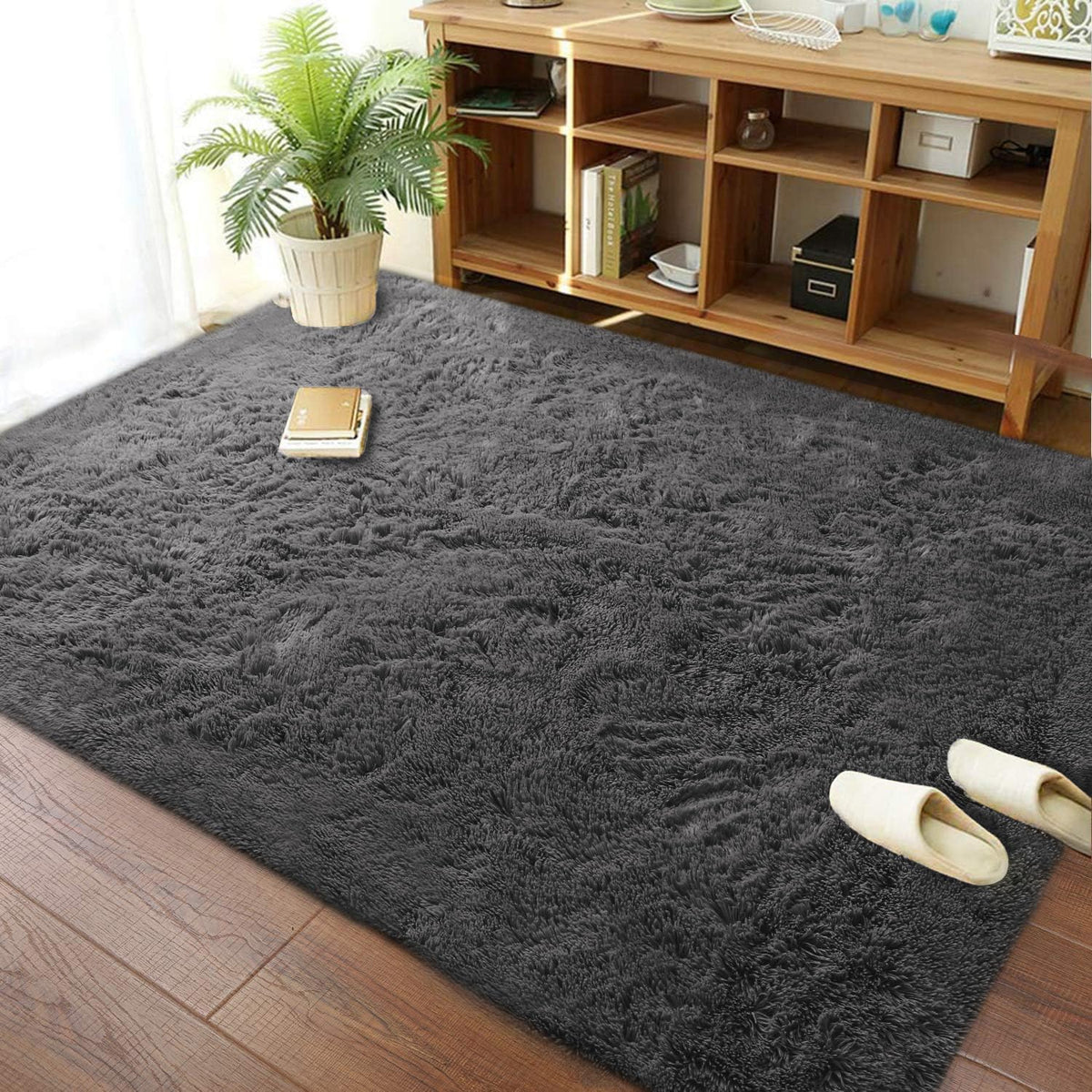 Merelax Soft Area Rug for Livingroom Bedroom, Machine Washable 4x6 Black Rugs Fluffy Shaggy Bedside Rug, Non Slip Indoor Carpet for Nursery Kids Room Home Decor Aesthetic