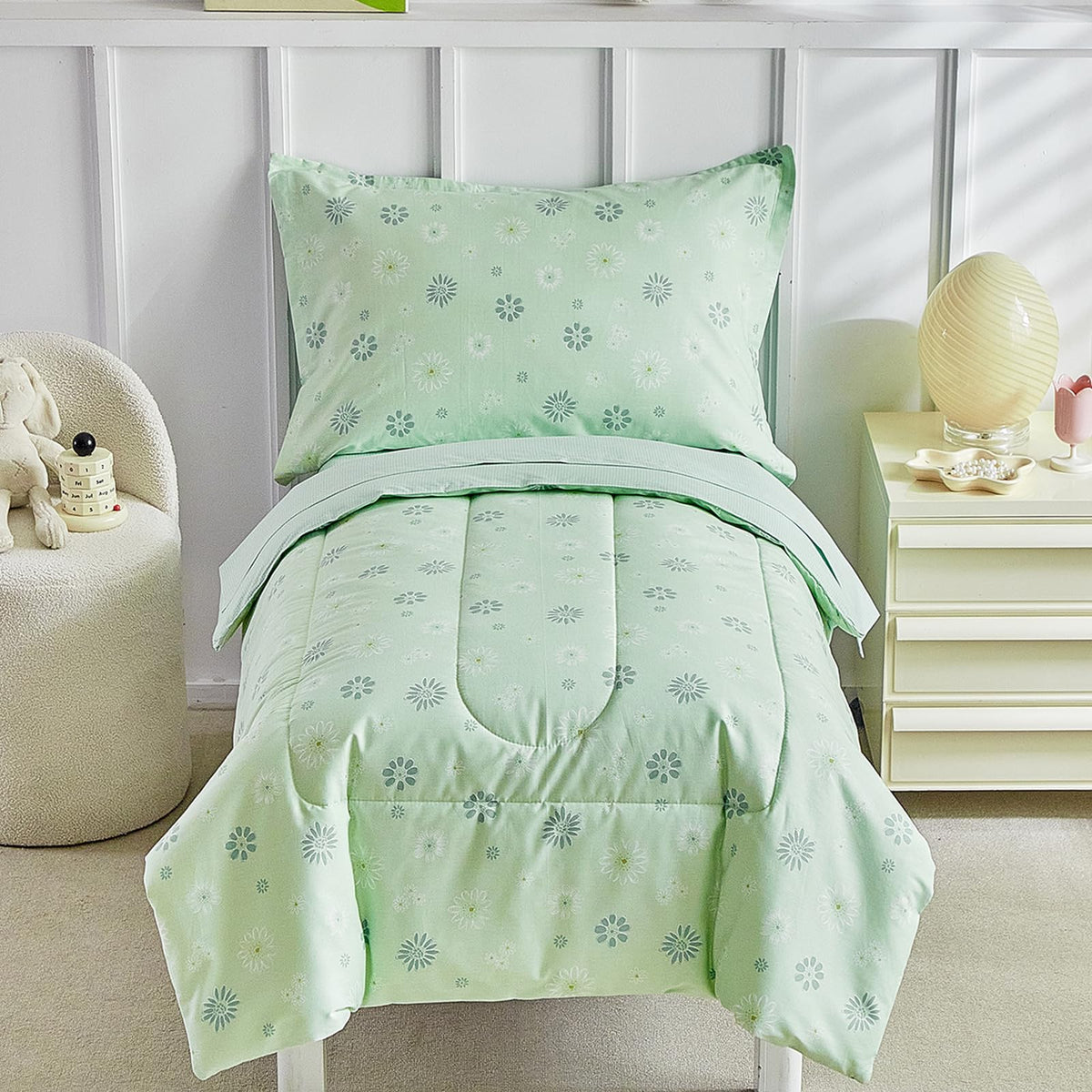 DuShow Floral 4 Piece Girls Toddler Bed Comforter Set Pink Flower Reversible Toddler Bedding Set Soft Baby Crib Bed Sheets Set in a Bag | Include Quilt Comforter,Flat Sheet,Fitted Sheet,Pillowcase