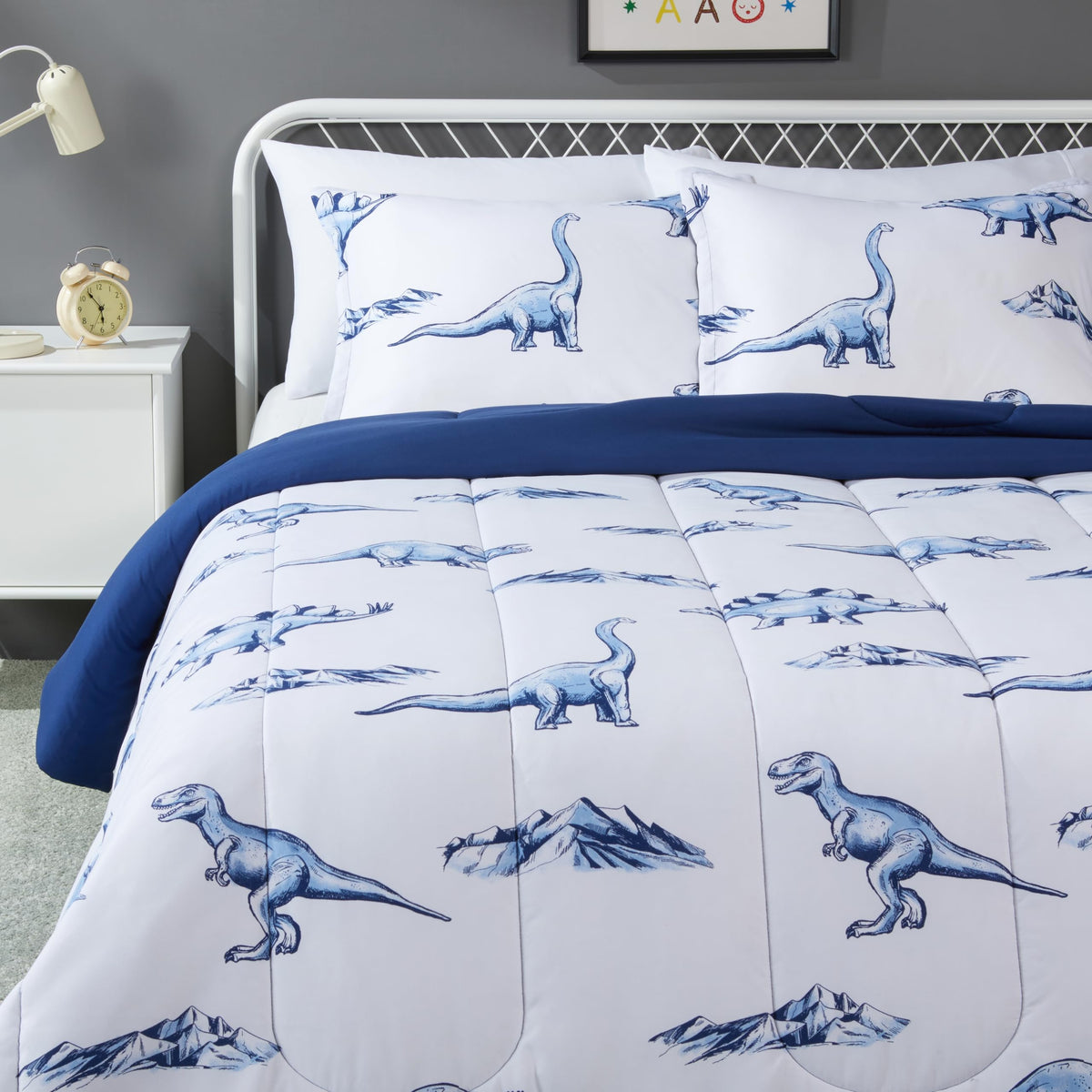 Amazon Basics 2-Piece Soft Microfiber Kid's Comforter and Pillow Sham Set, Twin, Dinosaurs, Animal Print
