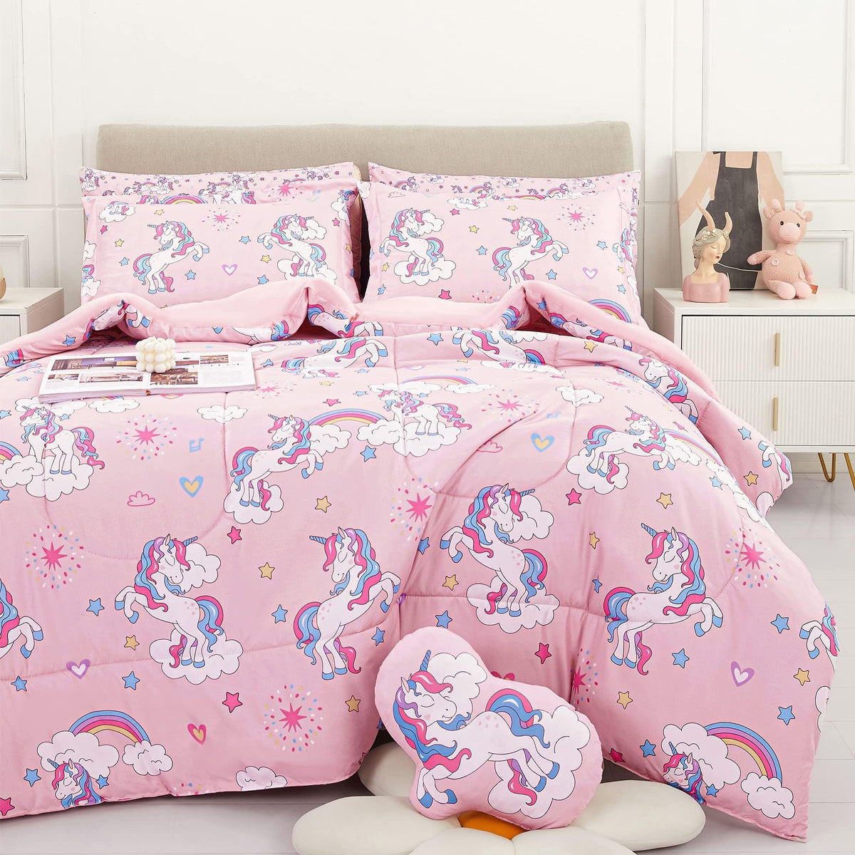 Mooreeke Kids Twin Comforter Sets for Boys 6 Pieces Truck Blue Bedding Set for Teens Soft Microfiber Kids Bed in A Bag with Comforter, Sheet Set, Shams and Decorative Toy Pillow All Season