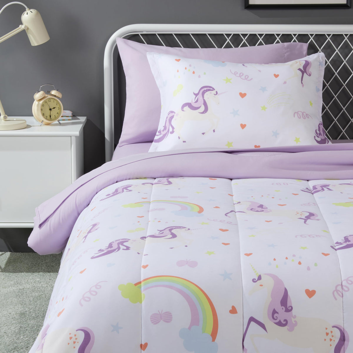 Amazon Basics 7-Piece Soft, Easy-Wash Microfiber Kid's Bed-in-a-Bag Bedding Set with Sheet and Comforter, Full/Queen, Unicorn Print
