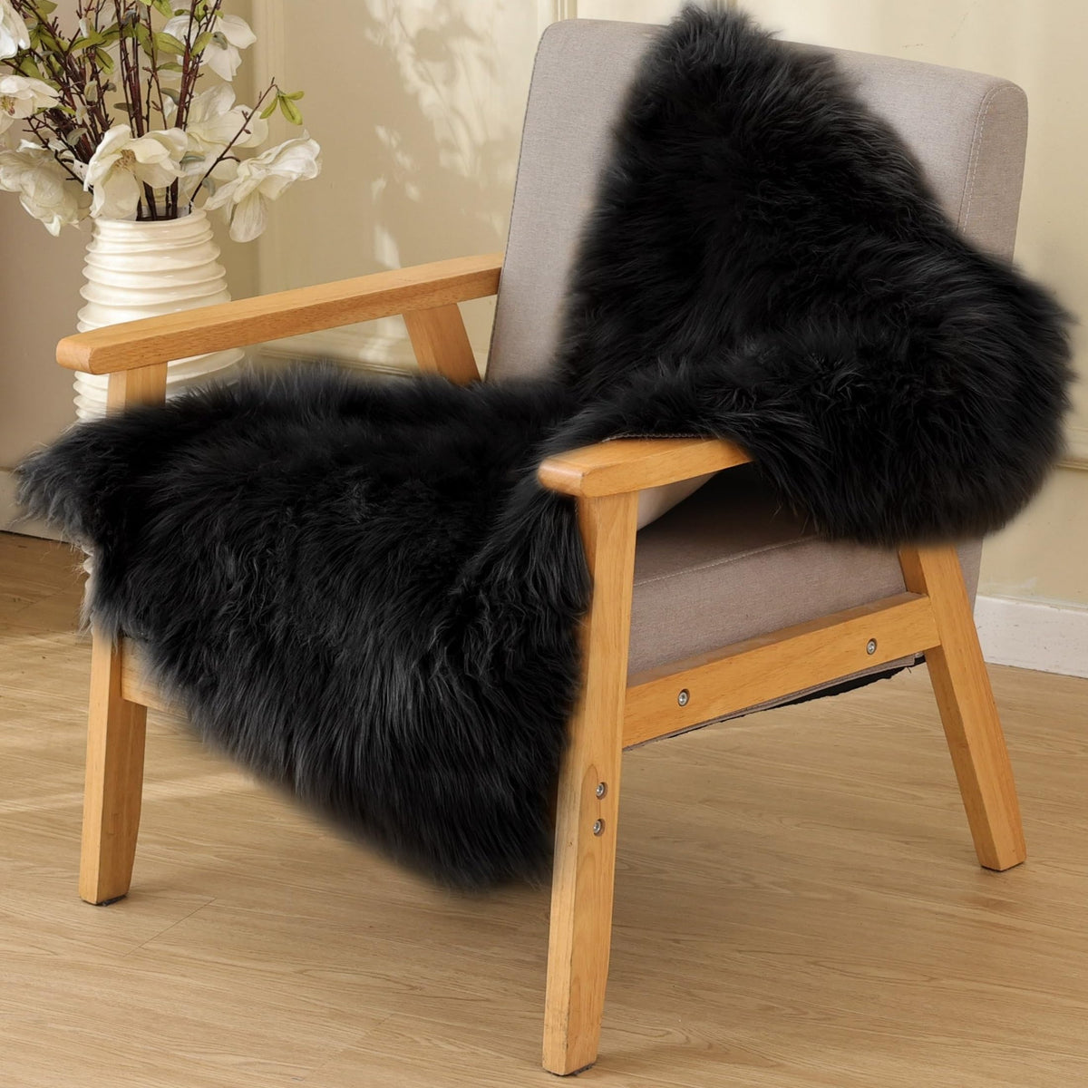 ORINOVA White Faux Sheepskin Fuzzy Fur Rugs for Bedroom Small Machine Washable Fluffy Area Rugs for Living Room 2x4 Shag Nursery Rug