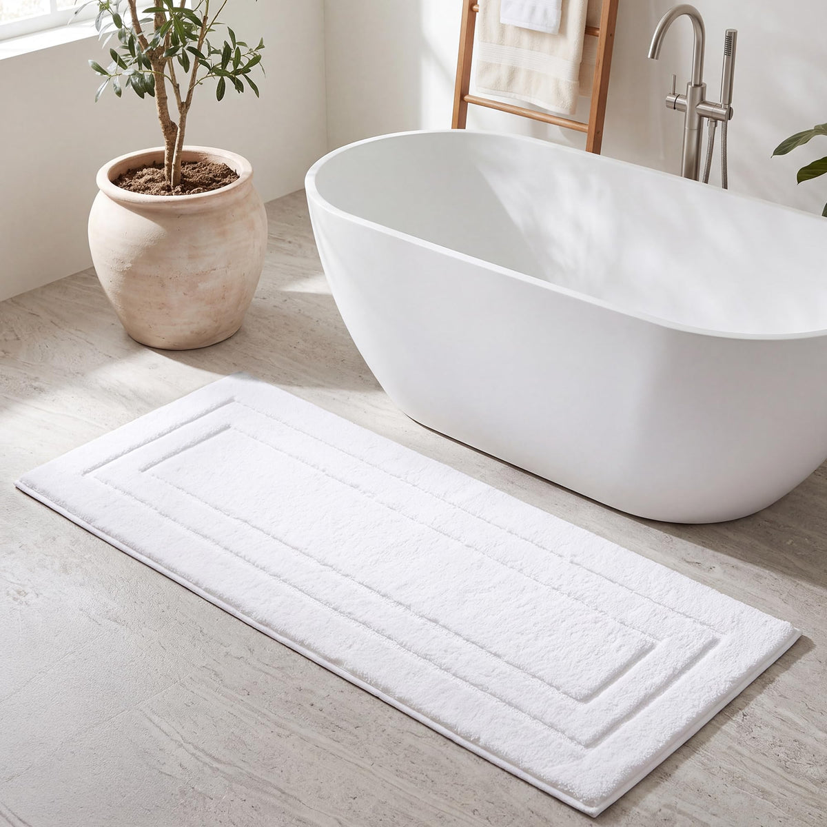 GRANNY SAYS Gray Bathroom Rug 16" x 24", Non-Slip Microfiber Bath Mat