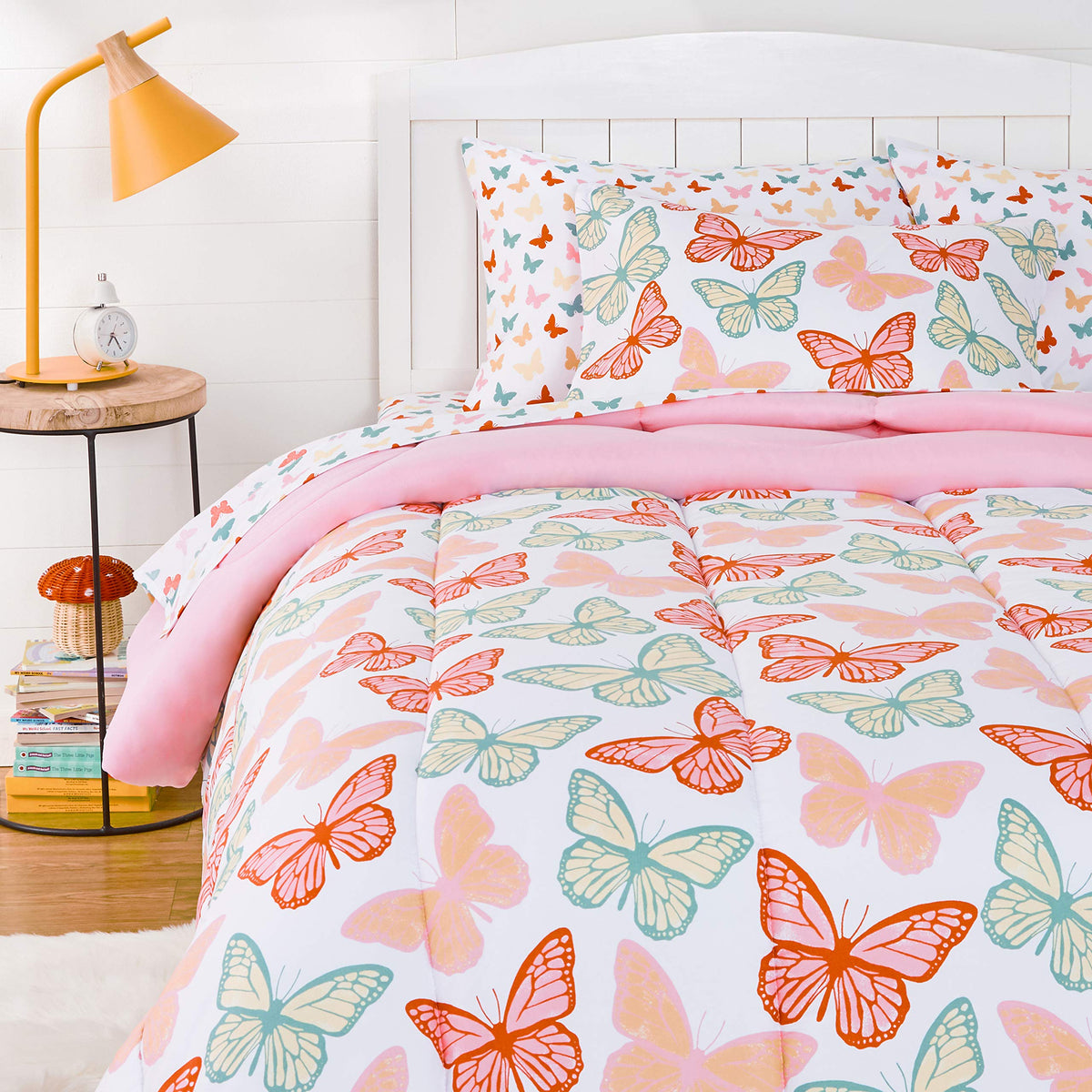 Amazon Basics 7-Piece Soft, Easy-Wash Microfiber Kid's Bed-in-a-Bag Bedding Set with Sheet and Comforter, Full/Queen, Unicorn Print