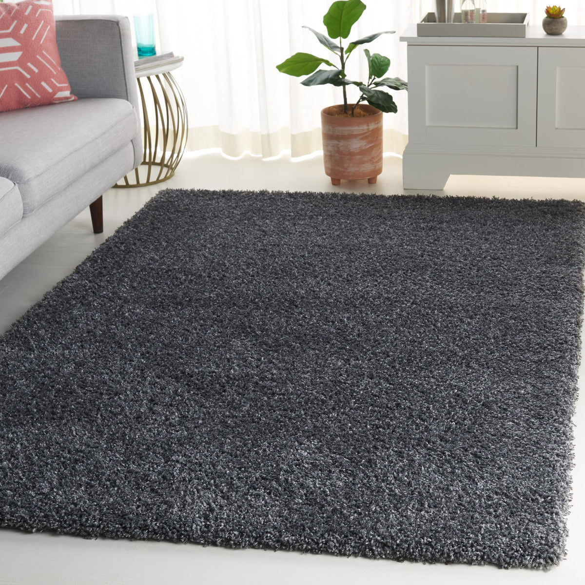 SAFAVIEH Area Rug 4x6 - California Shag Collection - Ivory, Non-Shedding & Easy to Clean, Ultra Plush Thick Pile, Ideal for Living Room, Bedroom, Dining Space (SG151-1212)