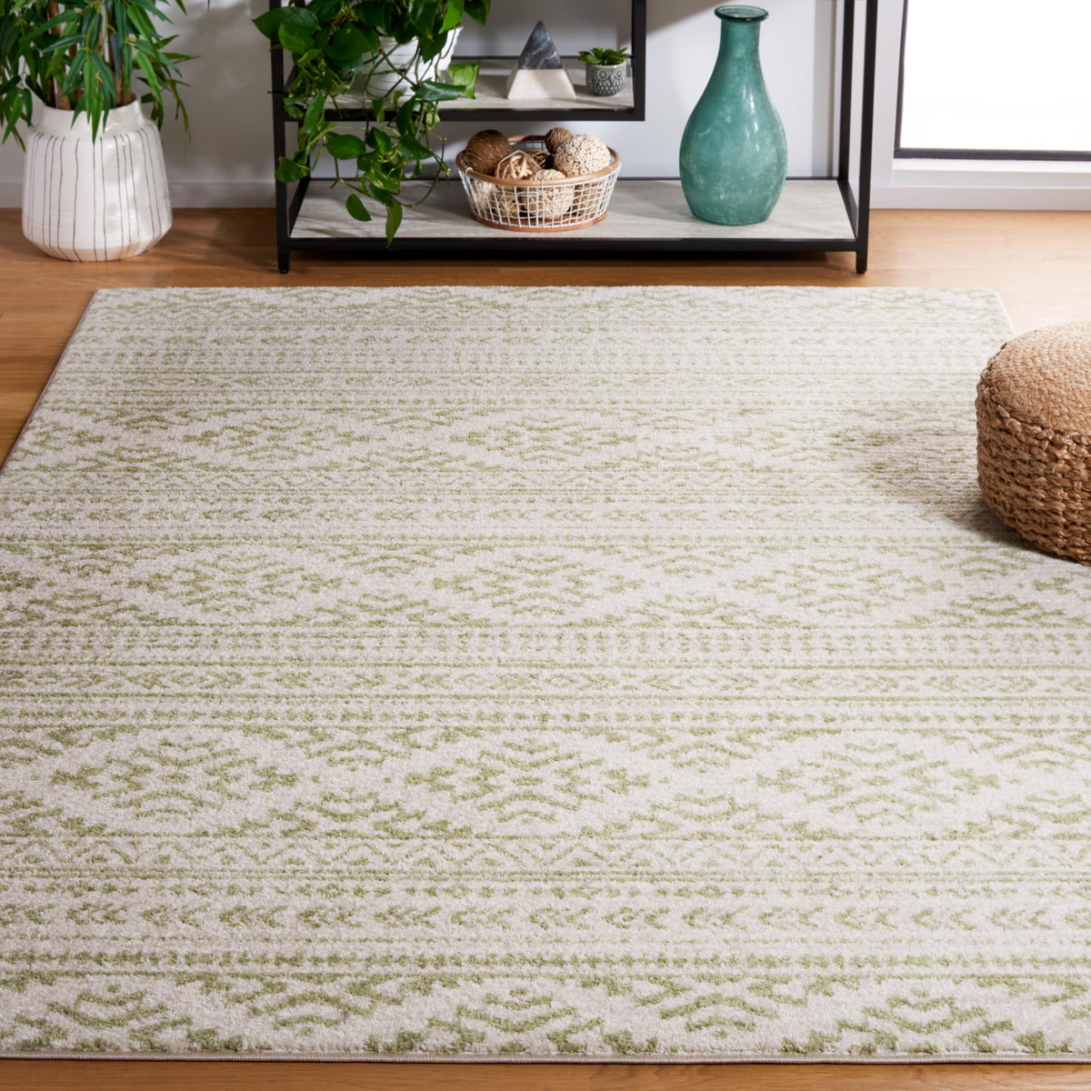 SAFAVIEH Tulum Area Rug 8x10, Large Ivory & Grey TUL272A