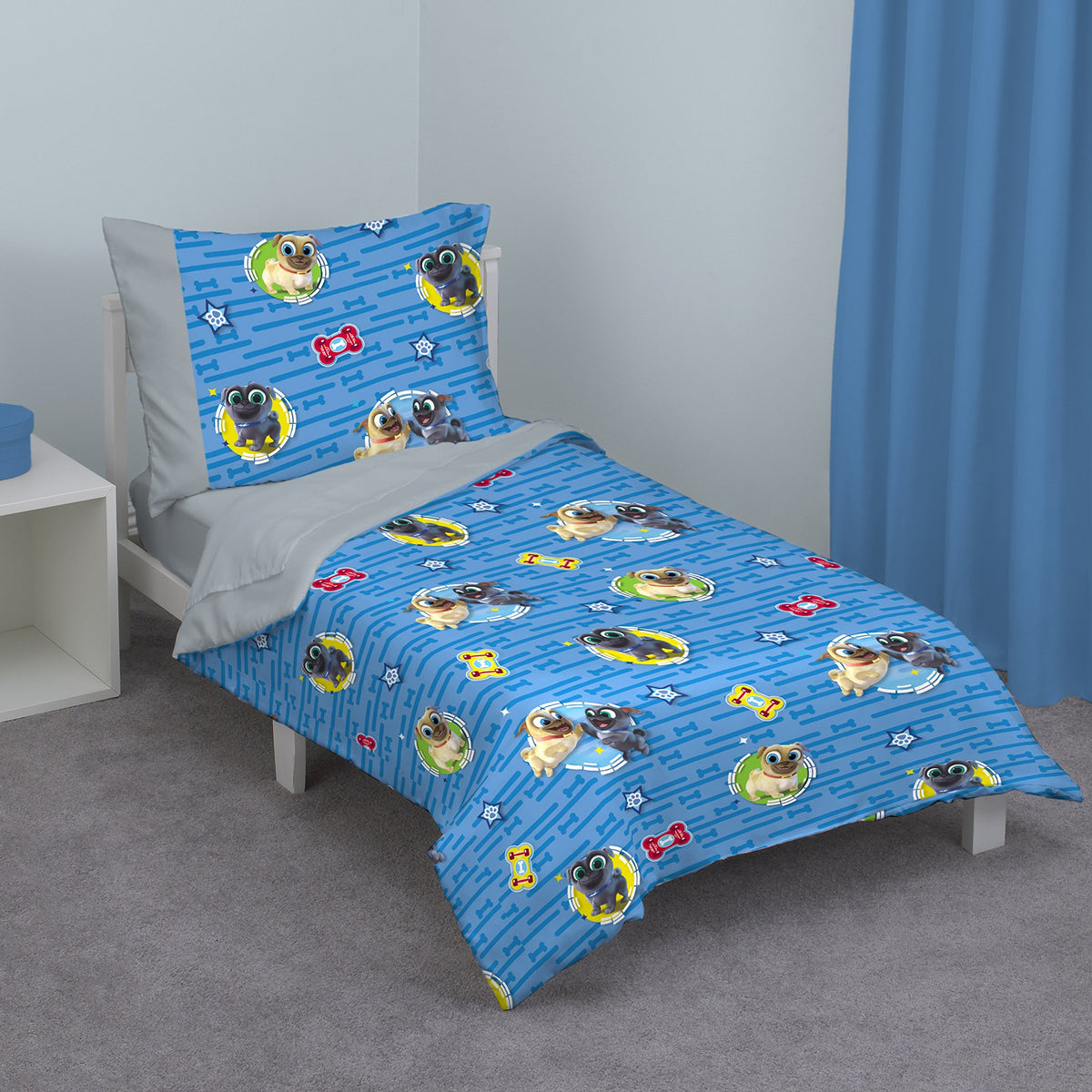 Disney 4 Piece Minnie's Fluttery Friends Toddler Bedding Set, Lavender