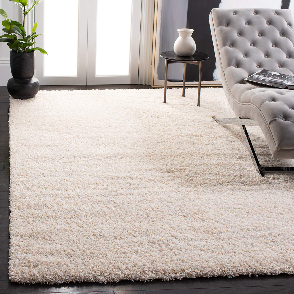 SAFAVIEH Area Rug 4x6 - California Shag Collection - Ivory, Non-Shedding & Easy to Clean, Ultra Plush Thick Pile, Ideal for Living Room, Bedroom, Dining Space (SG151-1212)