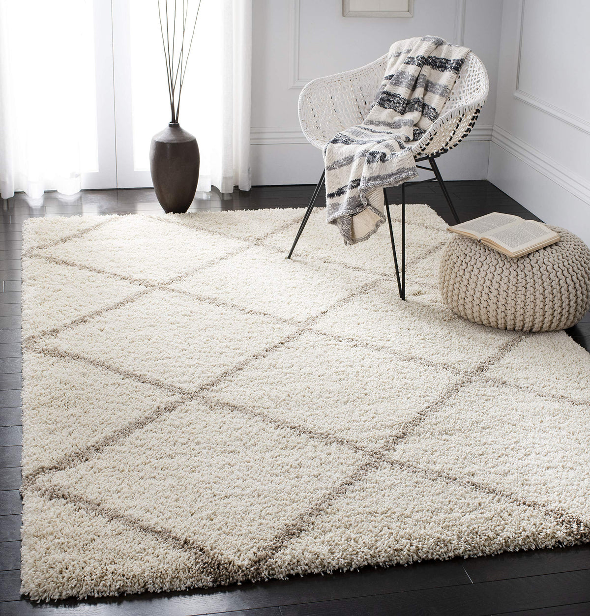 SAFAVIEH Hudson Shag Accent Rug 3'x5', Soft Plush Grey & Beige SGH281J