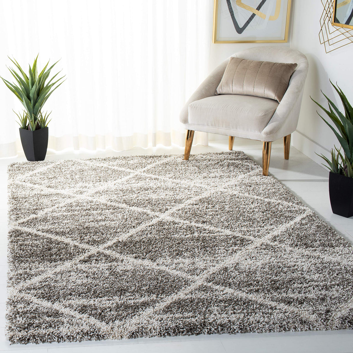 SAFAVIEH Hudson Shag Accent Rug 3'x5', Soft Plush Grey & Beige SGH281J