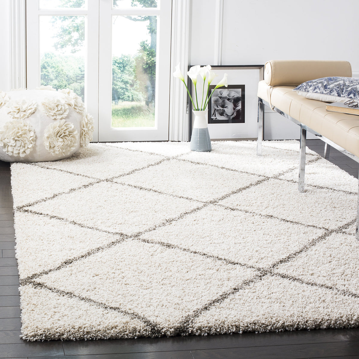 SAFAVIEH Hudson Shag Accent Rug 3'x5', Soft Plush Grey & Beige SGH281J