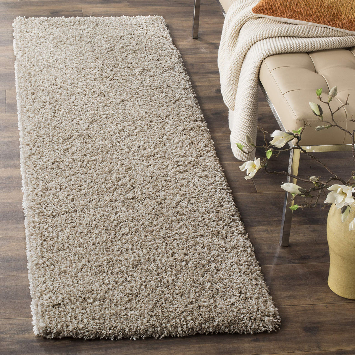 SAFAVIEH Area Rug 4x6 - California Shag Collection - Ivory, Non-Shedding & Easy to Clean, Ultra Plush Thick Pile, Ideal for Living Room, Bedroom, Dining Space (SG151-1212)