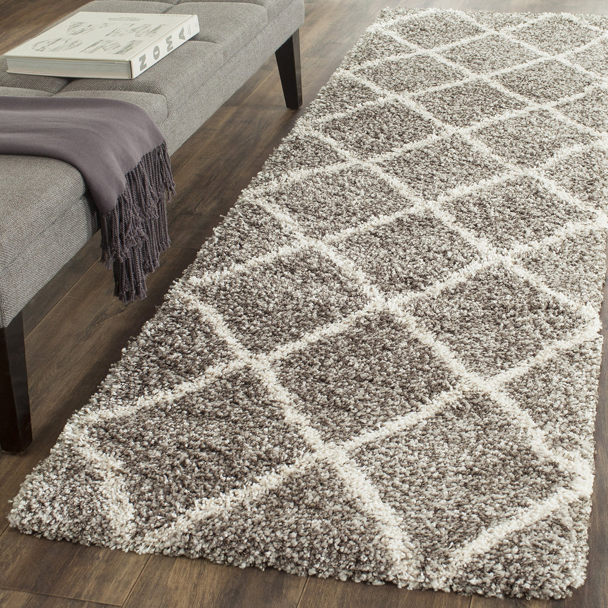 SAFAVIEH Hudson Shag Accent Rug 3'x5', Soft Plush Grey & Beige SGH281J