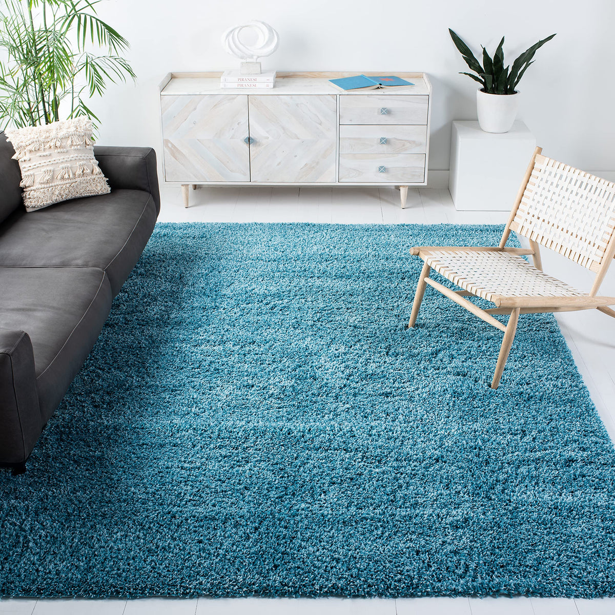 SAFAVIEH Area Rug 4x6 - California Shag Collection - Ivory, Non-Shedding & Easy to Clean, Ultra Plush Thick Pile, Ideal for Living Room, Bedroom, Dining Space (SG151-1212)