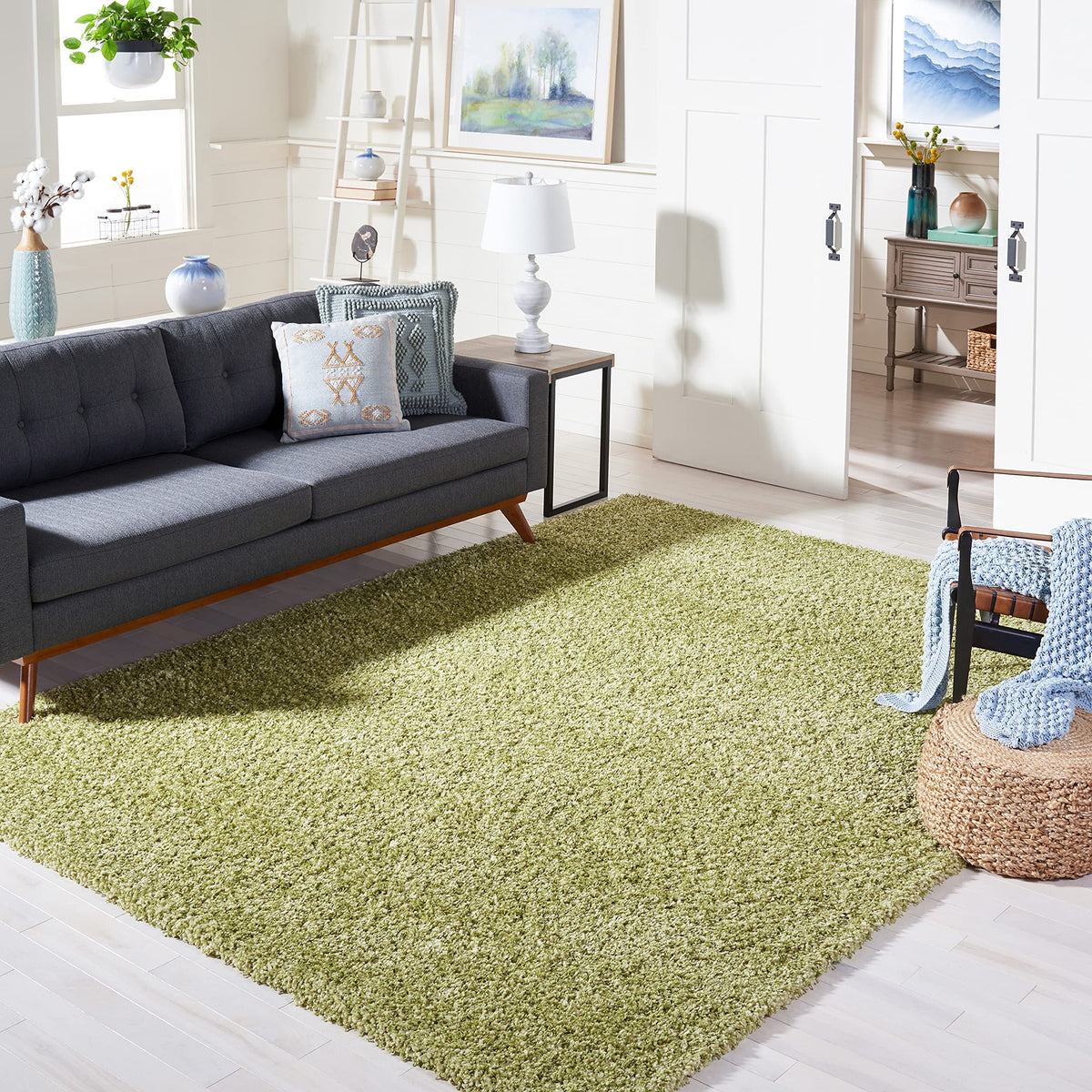 SAFAVIEH Area Rug 4x6 - California Shag Collection - Ivory, Non-Shedding & Easy to Clean, Ultra Plush Thick Pile, Ideal for Living Room, Bedroom, Dining Space (SG151-1212)