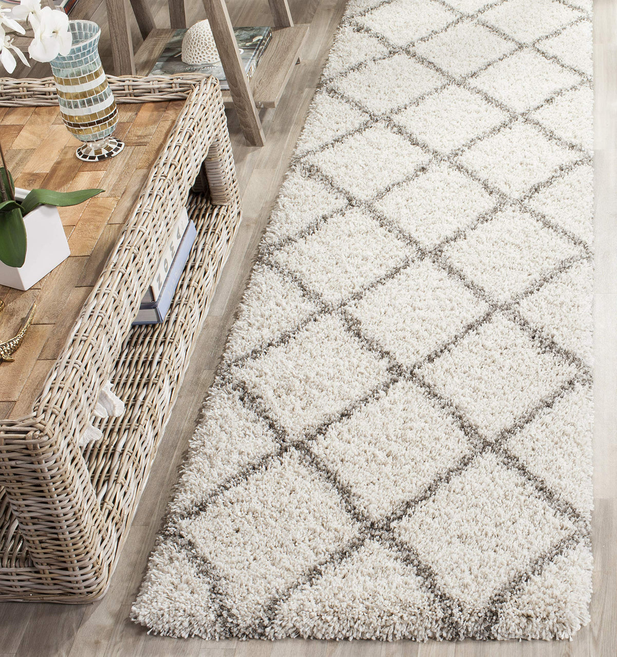 SAFAVIEH Hudson Shag Accent Rug 3'x5', Soft Plush Grey & Beige SGH281J