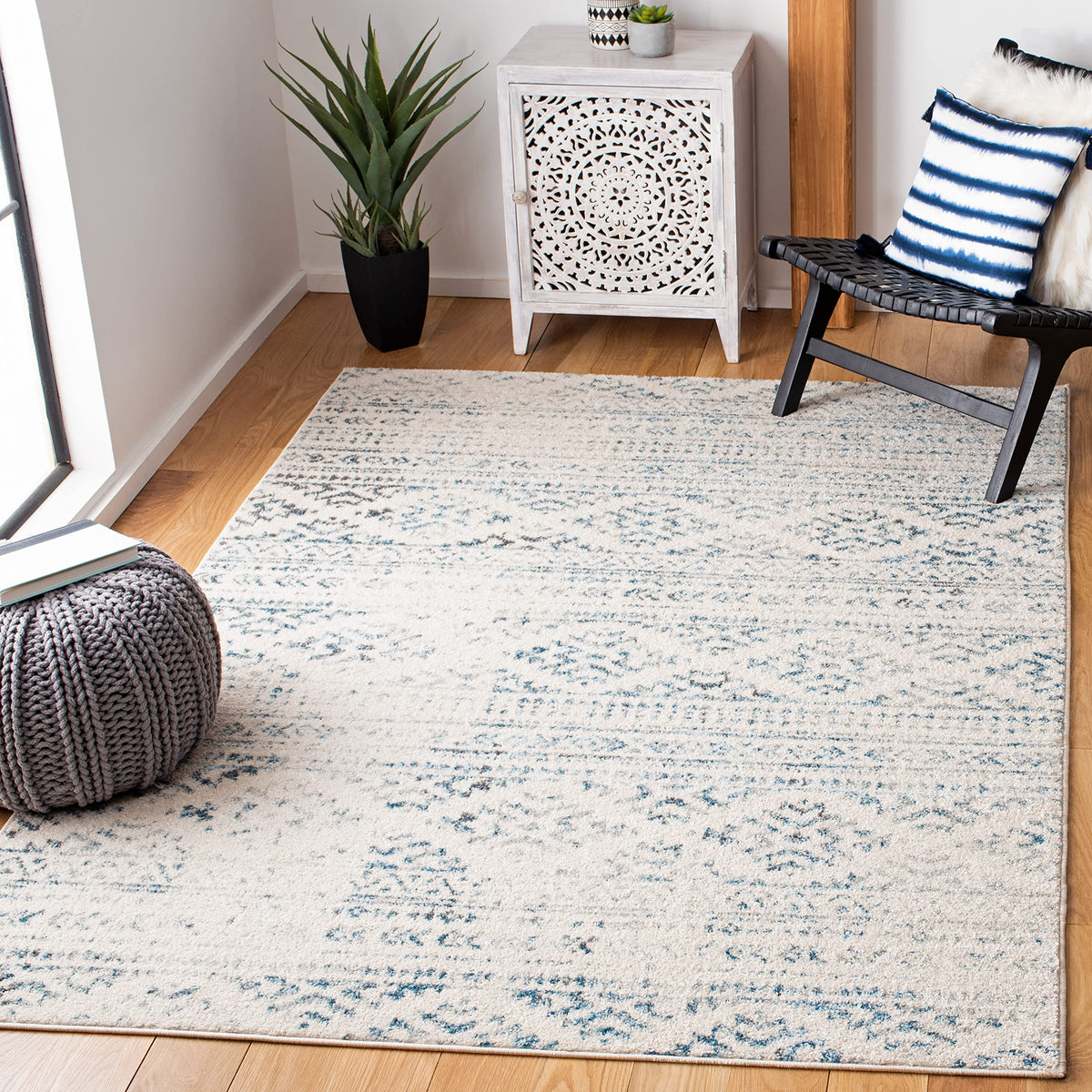 SAFAVIEH Tulum Area Rug 8x10, Large Ivory & Grey TUL272A