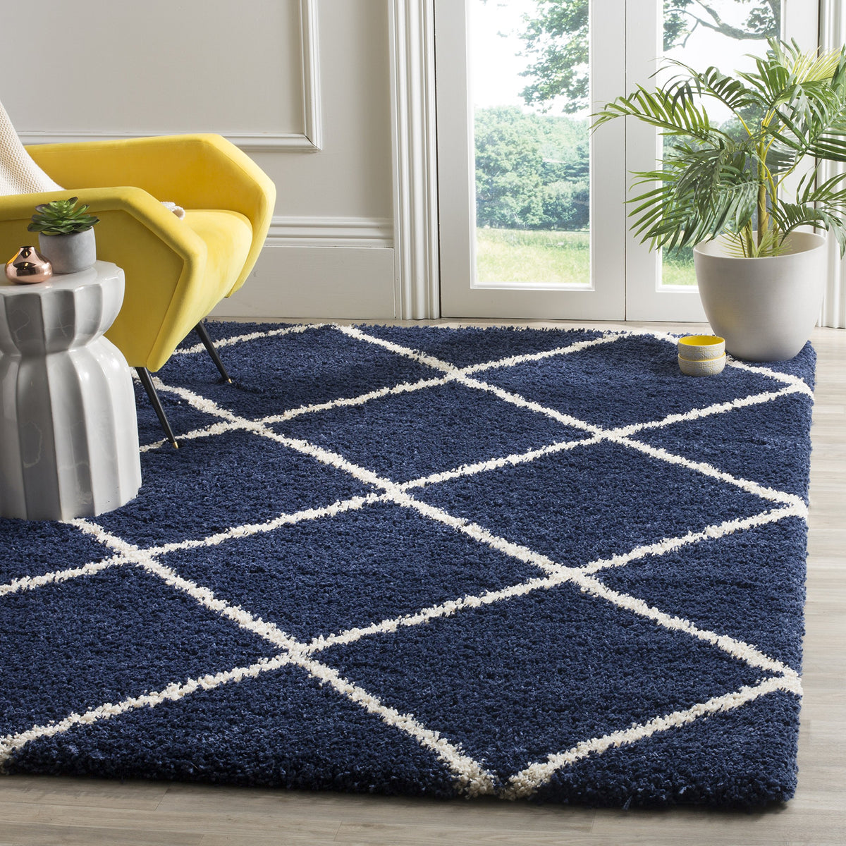SAFAVIEH Hudson Shag Accent Rug 3'x5', Soft Plush Grey & Beige SGH281J